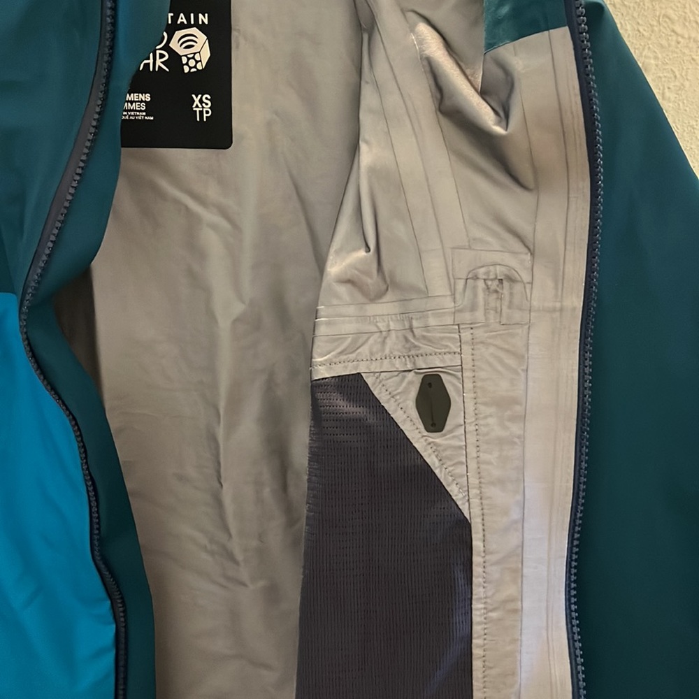 Mountain Hardwear Rain Jacket / Outer Shell - image 4